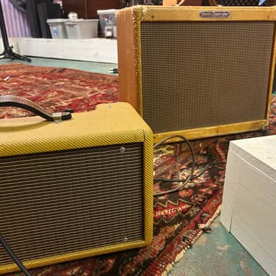 Fender Deluxe Amp 1959 - Tweed Era Oxblood Grill Cloth image 1