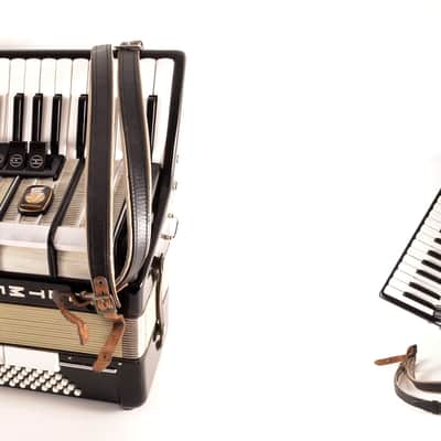 Immagine Top German Made Accordion Weltmeister Amigo 80 bass,8 sw.+Original Case+Straps~Akkordeon~Fisarmonica - 11