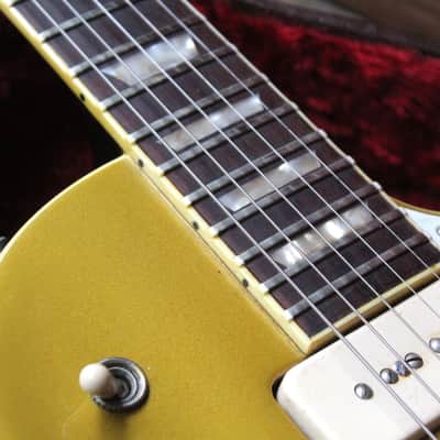 GIBSON "1952/53 Les Paul Standard Goldtop Refinished and Wraparound conversion, new pickuard and wraparound bridge"HARDCASE image 18