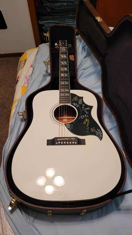 Gibson  Hummingbird LIMITED  2016 Alpine White image 1