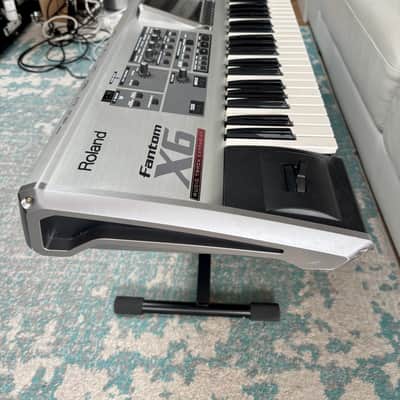 Roland Fantom-X6