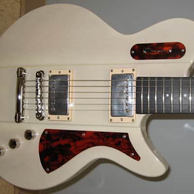 Eastman Juliet Solidbody Electric Guitar with Gig Bag 2024 - Pomona Blonde image 1