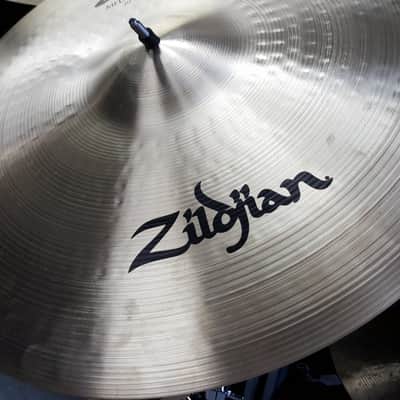 Zildjian 20" A Series Medium Ride Cymbal 2008g image 4