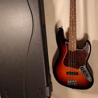 Fender American Professional II Jazz Bass Sunburst Rosewood Fretboard with deluxe hardshell case + COA 2025 image 4