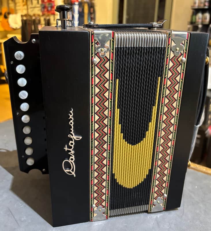 Castagnari Melodeon C 4-Stop Diatonic Button Accordion Black image 1