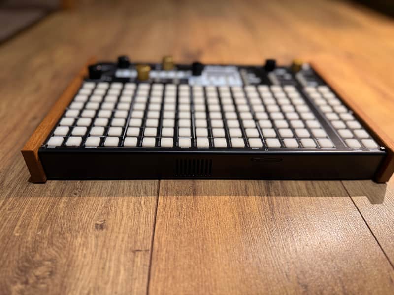 Synthstrom Audible Deluge (Serial No. 002)  – Numeric Display image 1