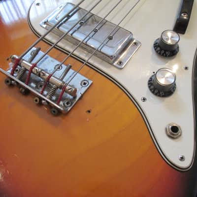 Commodore bass seventies sunburst image 2