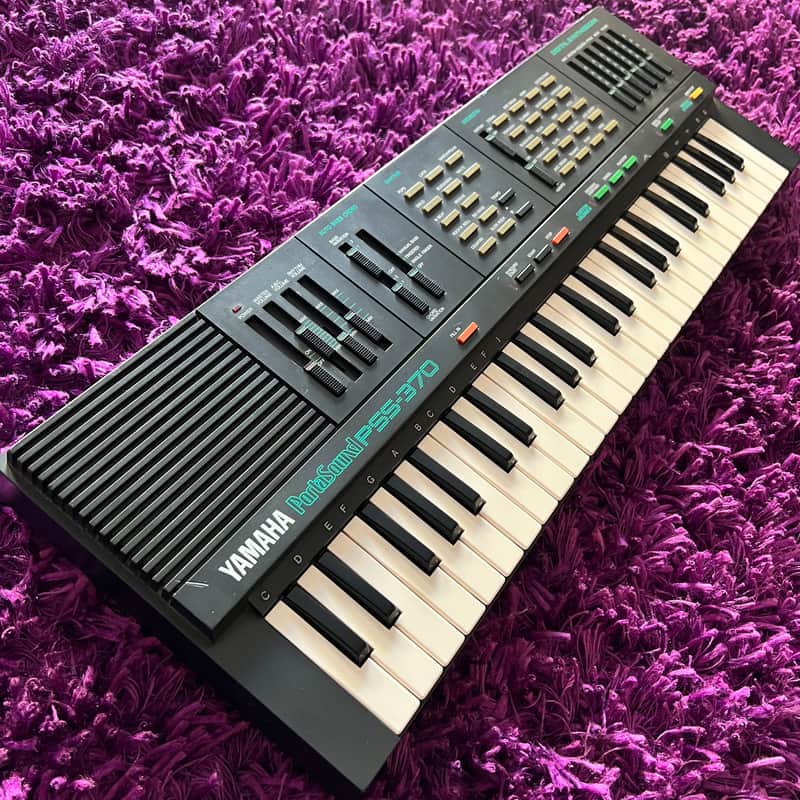 Yamaha PSS-370 PortaSound 80s FM Synthesizer Workstation (MIJ) (w