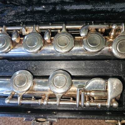 Yamaha YFL-225S Silver-Plated Flute, Good Condition, Japan, decorated case. image 9