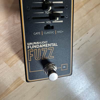 Walrus Audio Fundamental Fuzz 2023 - Present - Black / Orange image 3