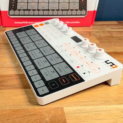 [Mint] IK Multimedia UNO Drum Analog/PCM Drum Machine w/ Sound Libraries image 3