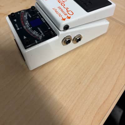 Boss TU-2 Chromatic Tuner (Dark Gray Label) 1998 - 2009 - White image 3