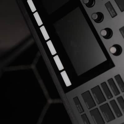 Native Instruments Maschine MKIII 2010s - Black image 6