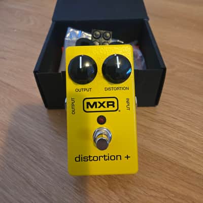 MXR M104 Distortion + | Reverb