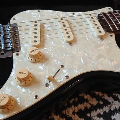 Fernandes vintage guitar ☆ Strat stratacaster image 2
