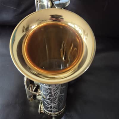 King Super 20 Silver Sonic Alto saxophone 1963 - Original lacquer image 2