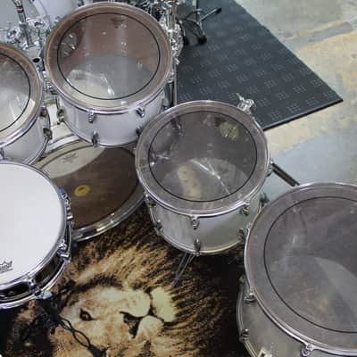 Yamaha 9000 Series Drum Set 13/14/15/18/24 1970s White image 6