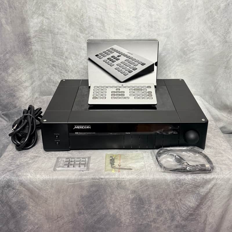 Meridian G02 Pre Amplifier - Superb Condition- remote -box- manual image 1