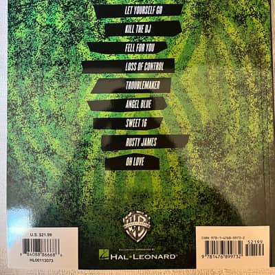 Green Day - UNO - Guitar Tab / Tablature Book image 2