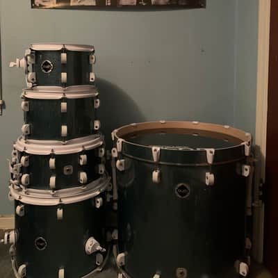 Crush drum set chameleon 5 piece with Evan’s heads! Crush drums 2000’s image 1