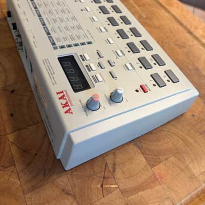 Akai S20 Stereo Phrase Sampler 1997 - White- SERVICED - MAXED image 13