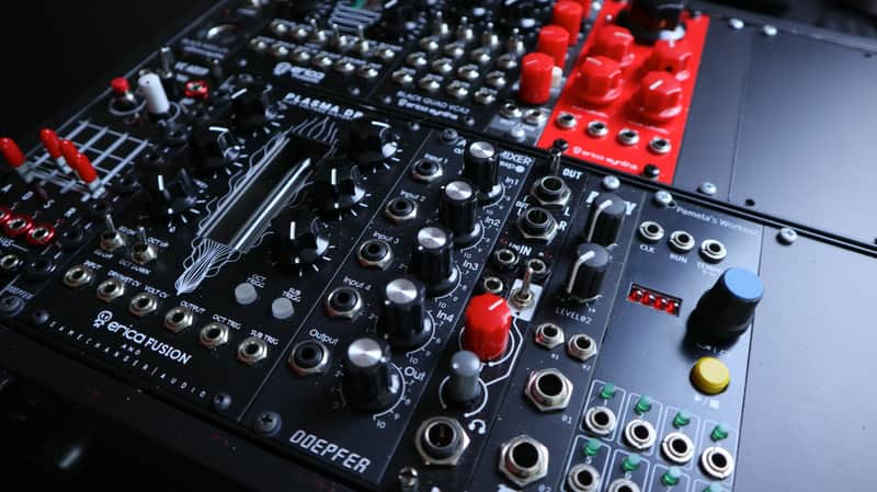 Industrial Techno Modular Synth Eurorack + Case image 1