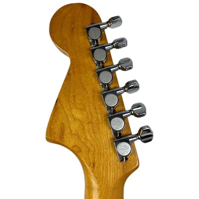 Fender Japan 69 Reissue Mustang 1984-1987 - Vintage White image 12