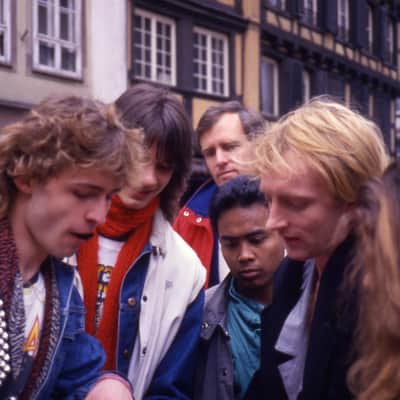 Def Leppard Autograph 1988 (Steve Clark, Joe Elliott...) + Phil Collen’s Guitar Pick 1988 image 20