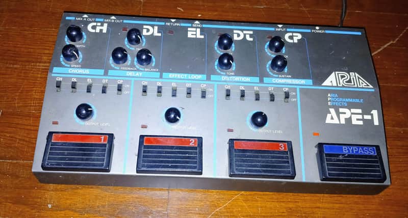 Vintage 1980s Aria APE-1 Programmable Effects Pedal Board RARE Japan