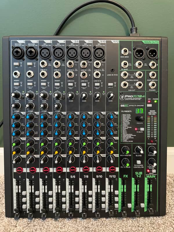 Mackie ProFX12v3 12-Channel Effects Mixer 2020 - Present - Dark Gray Bild 1