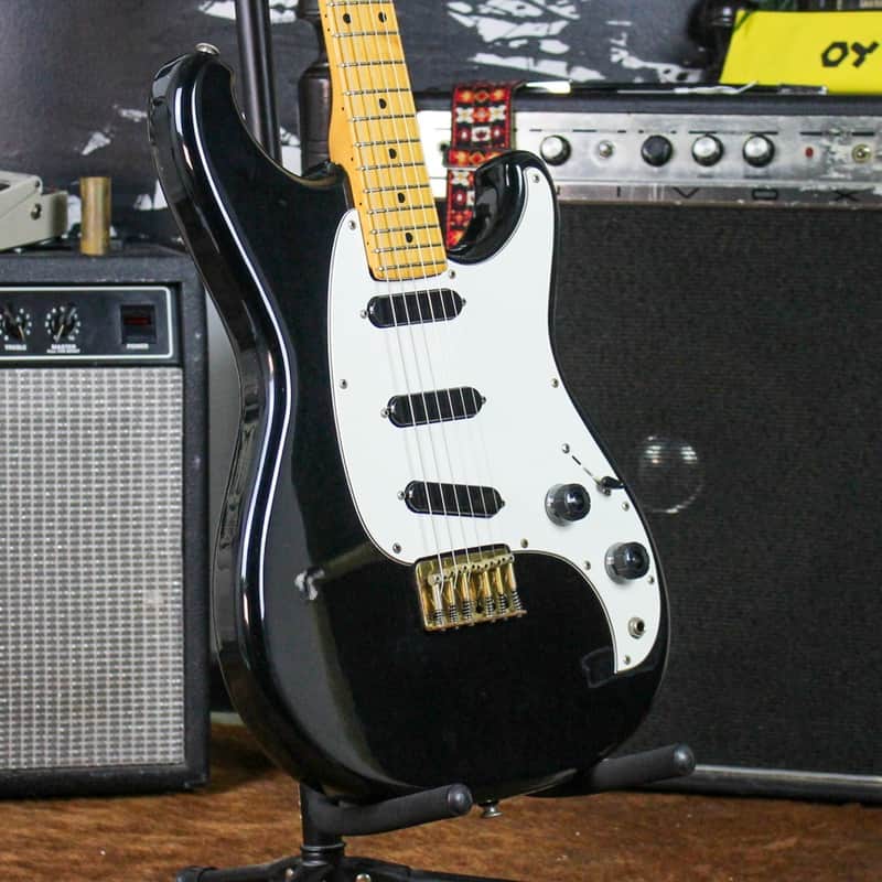 Preowned 1984 Ibanez Roadstar II Series S-Style Solid Body Electric Guitar -- Gloss Black