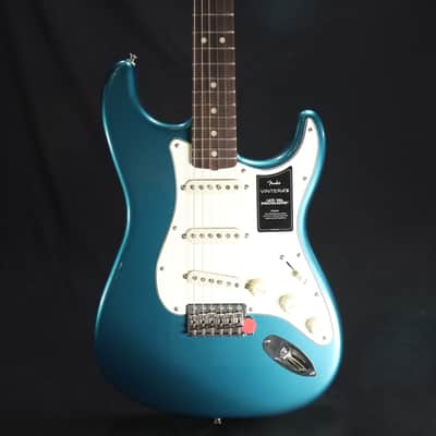 Fender Vintera III Late 60s Stratocaster Rosewood Fingerboard Ocean Turquoise 413 image 9