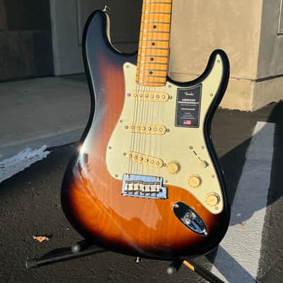 Fender American Professional II Stratocaster, Maple Fingerboard, Anniversary 2-Color Sunburst image 2