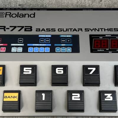 Roland GR-77B Bass Guitar Synth (Pre-Owned)