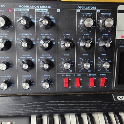 Moog MiniMoog Voyager Electric Blue ANNIVERSARY Edition 44-Key Monophonic Synthesizer 2006 - 2015 - Black Cabinet image 4