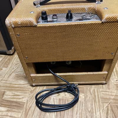 Fender Champ 5F1 Narrow Panel 5-Watt 1x8" Guitar Combo 1958 - 1964 - Tweed image 2