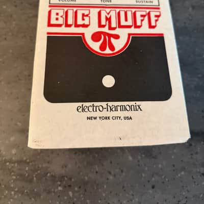 Electro-Harmonix Big Muff Pi 2000 - Present - Silver / Black / Red image 2