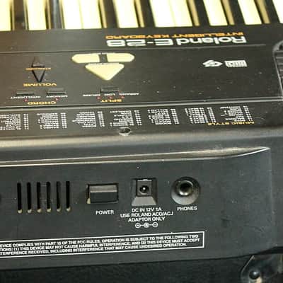 Roland E-28 Keyboard image 6