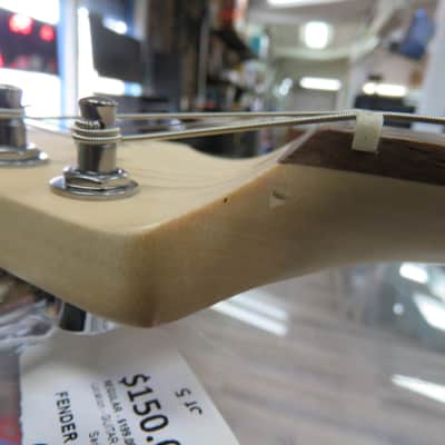 Squier Mini Stratocaster with Laurel Fretboard 2020 - Present - Shell Pink image 15