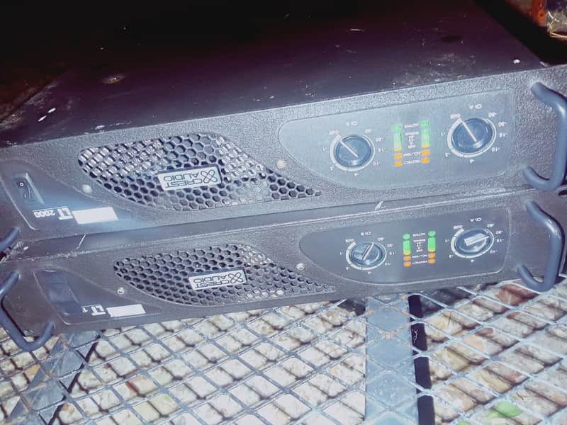 Crest Audio LT2000 2400-Watt Power Amplifier 2000s - Black image 1