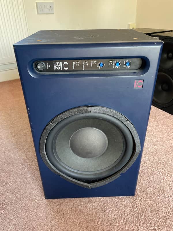 Quested F19 Powered Sub - Blue image 1