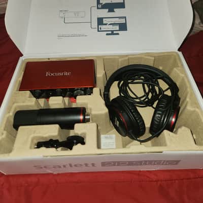 Focusrite Scarlett 2i2 complete in box image 1