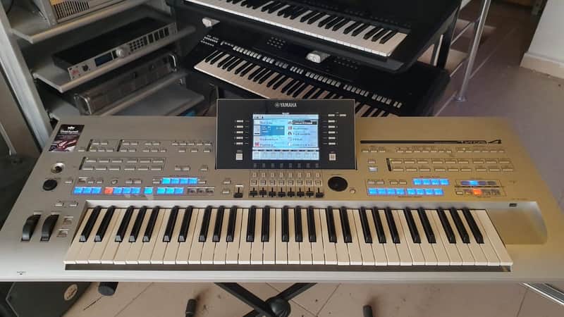 Yamaha Tyros4 61-Key Arranger Workstation Keyboard | Reverb Canada