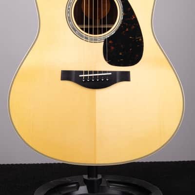 Yamaha LL16 ARE Original Jumbo Acoustic Electric Guitar With Bag - Natural image 1