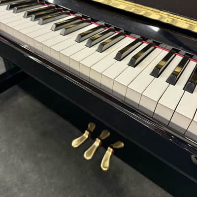 PIANOFORTE VERTICALE YAMAHA MOD. B3 PE NERO LUCIDO image 3
