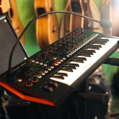 Roland JD-Xi 37-Key Analog/Digital Crossover Synthesizer