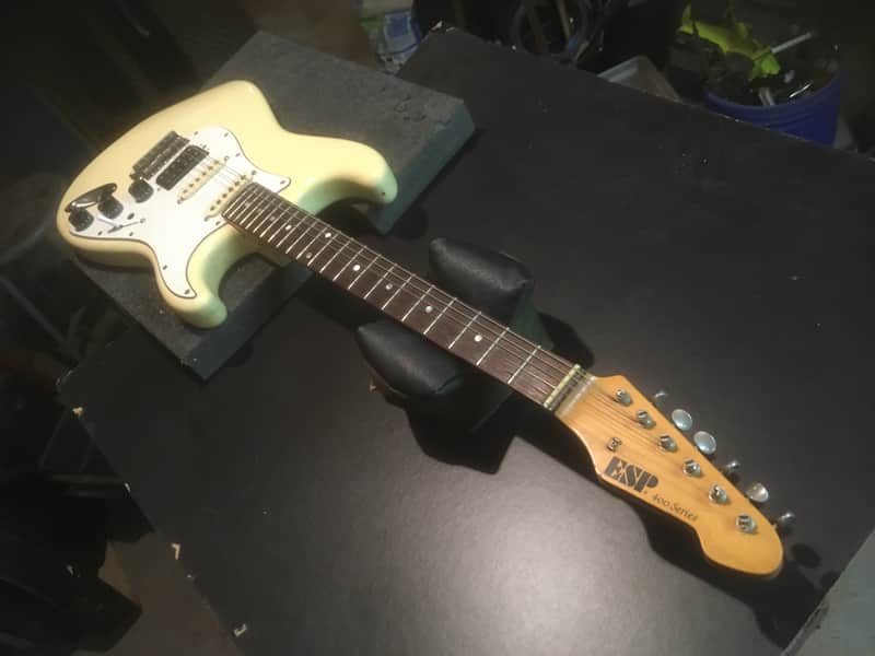 ESP pre lawsuit ⚖️ 400 series Strat 1980  - Olympic White image 1