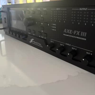 Fractal Audio Axe-FX III (LIKE NEW) image 3