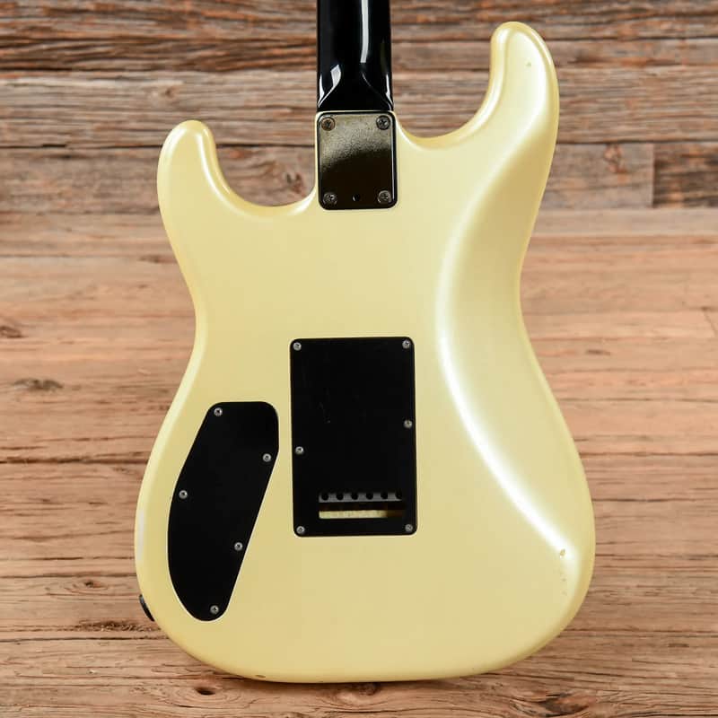 Fender Contemporary Series Stratocaster H 1985 - 1987 image 4