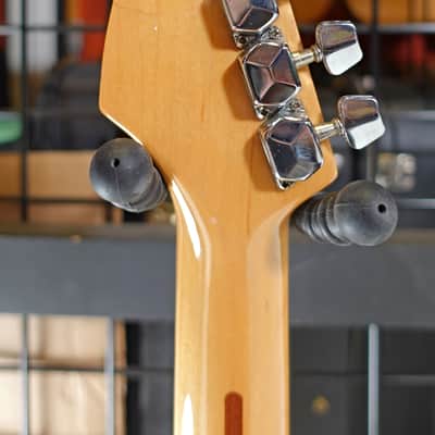 Squier II Standard Stratocaster with Maple Fretboard (Made in Korea) 1989 - 1992 - Frost White image 5
